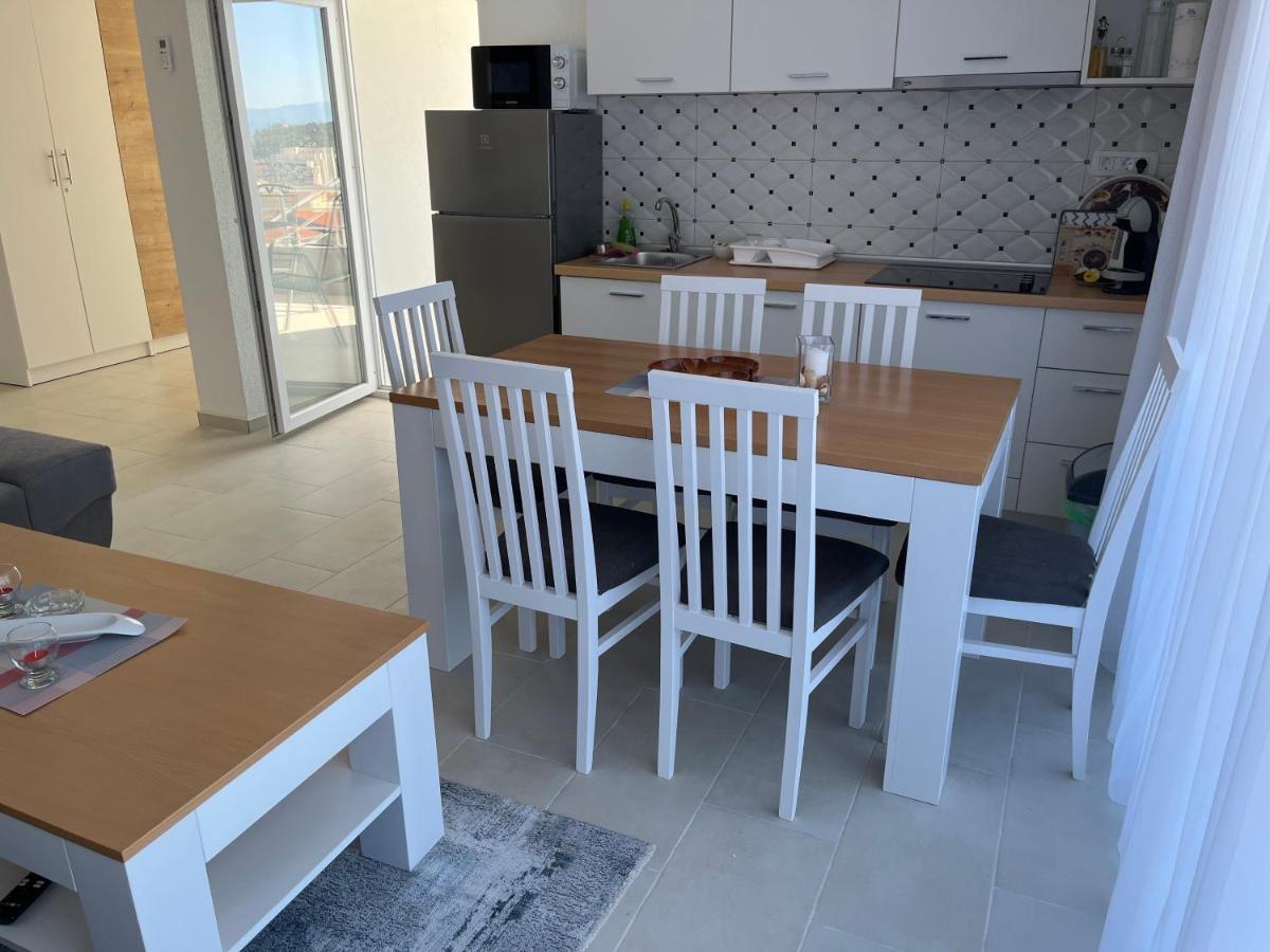 Sea View, Peaceful. Apartment Makarska Exterior photo